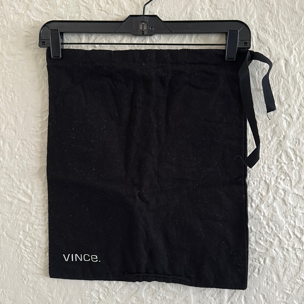 Vince Black White Logo Rectangular Dust Bag
